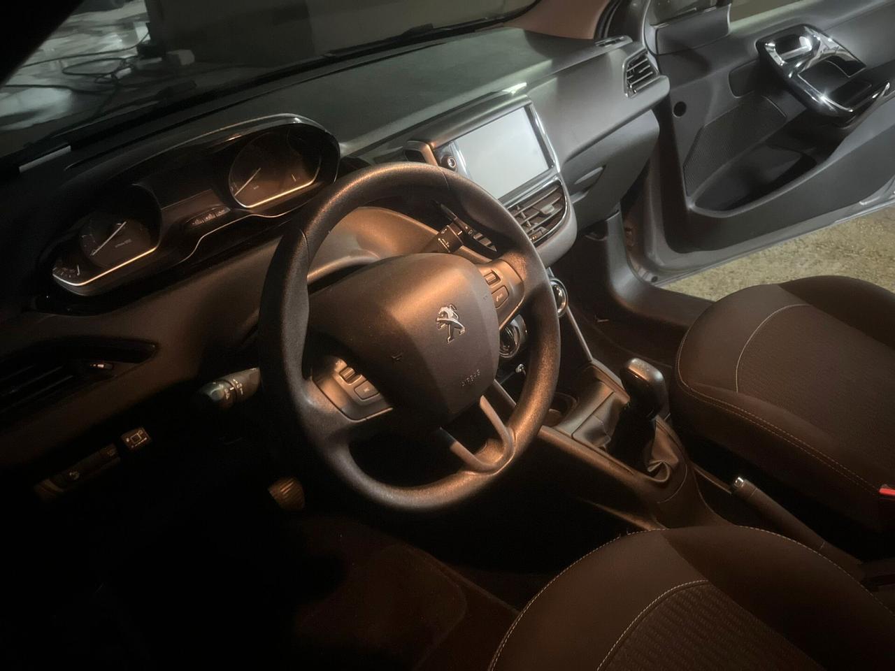 Peugeot 208 PureTech 82 5p. GPL Active