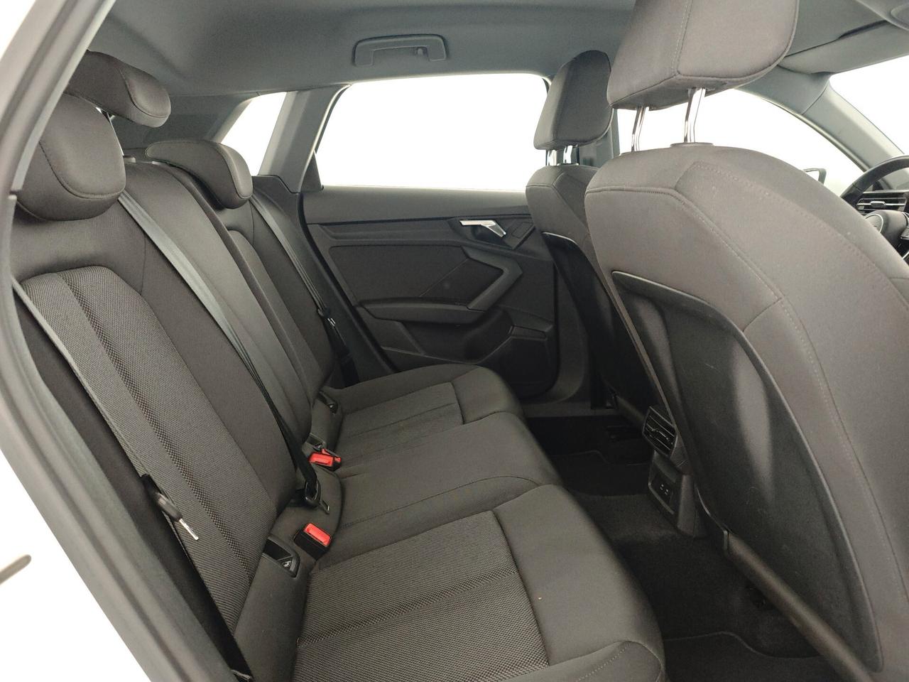 Audi A3 Sedan 35 TDI S tronic line edition