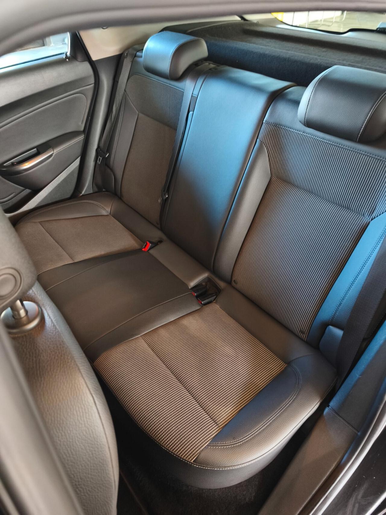 Opel Astra 1.7 CDTI 110CV 5 porte