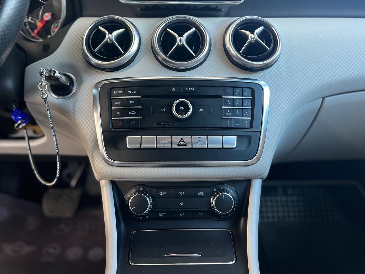 Mercedes-benz A 180 d Automatic Sport CRYSTAL GREY