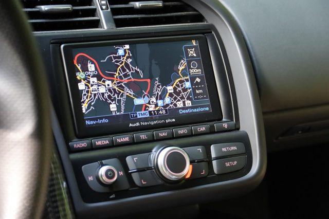 AUDI R8 Spyder 5.2 V10 FSI quattro R tronic