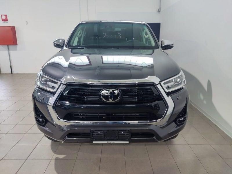 Toyota Hilux 2.4 D-4D A/T 4WD 4 porte Double Cab Executive