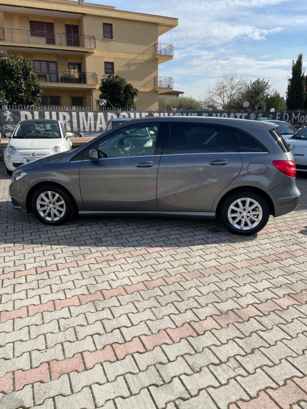 Mercedes-benz B 180 B 180 d Automatic Executive