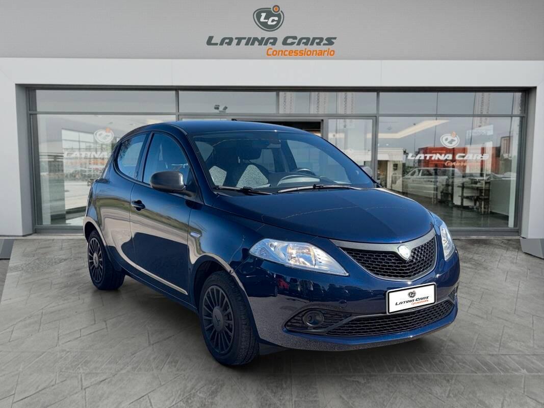 Lancia Ypsilon III 1.0 firefly hybrid Silver s&s 70cv