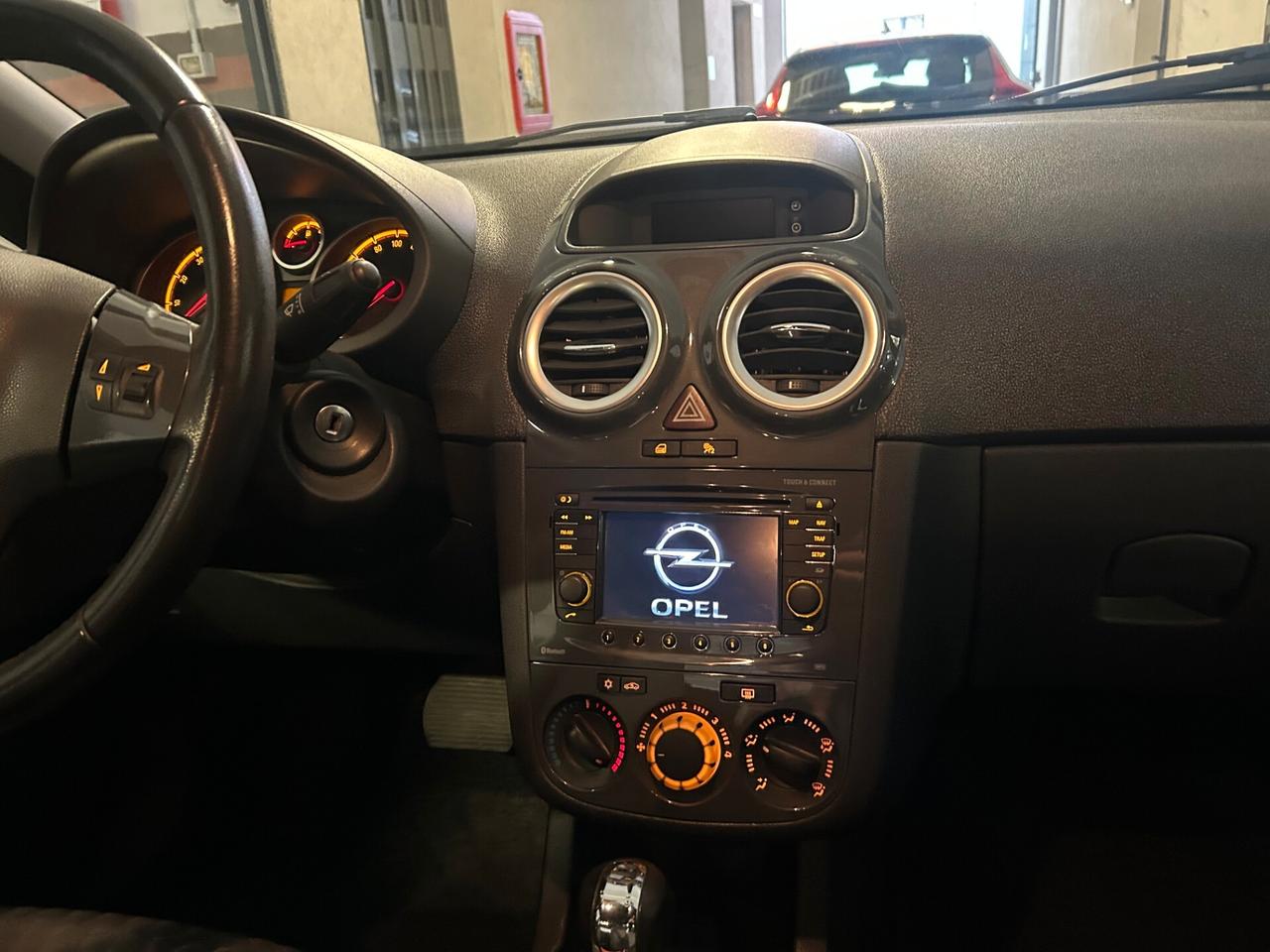 Opel Corsa 1.4 16V 5 porte Cosmo