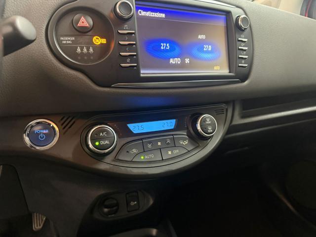 TOYOTA Yaris 1.5 Hybrid 5 porte Business