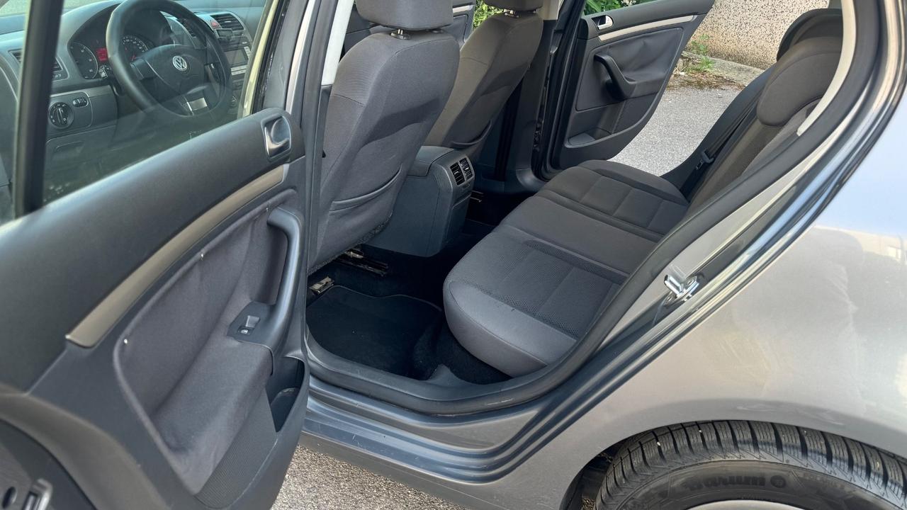 Volkswagen Golf 1.9 TDI DPF 4mot. 5p. Comforline