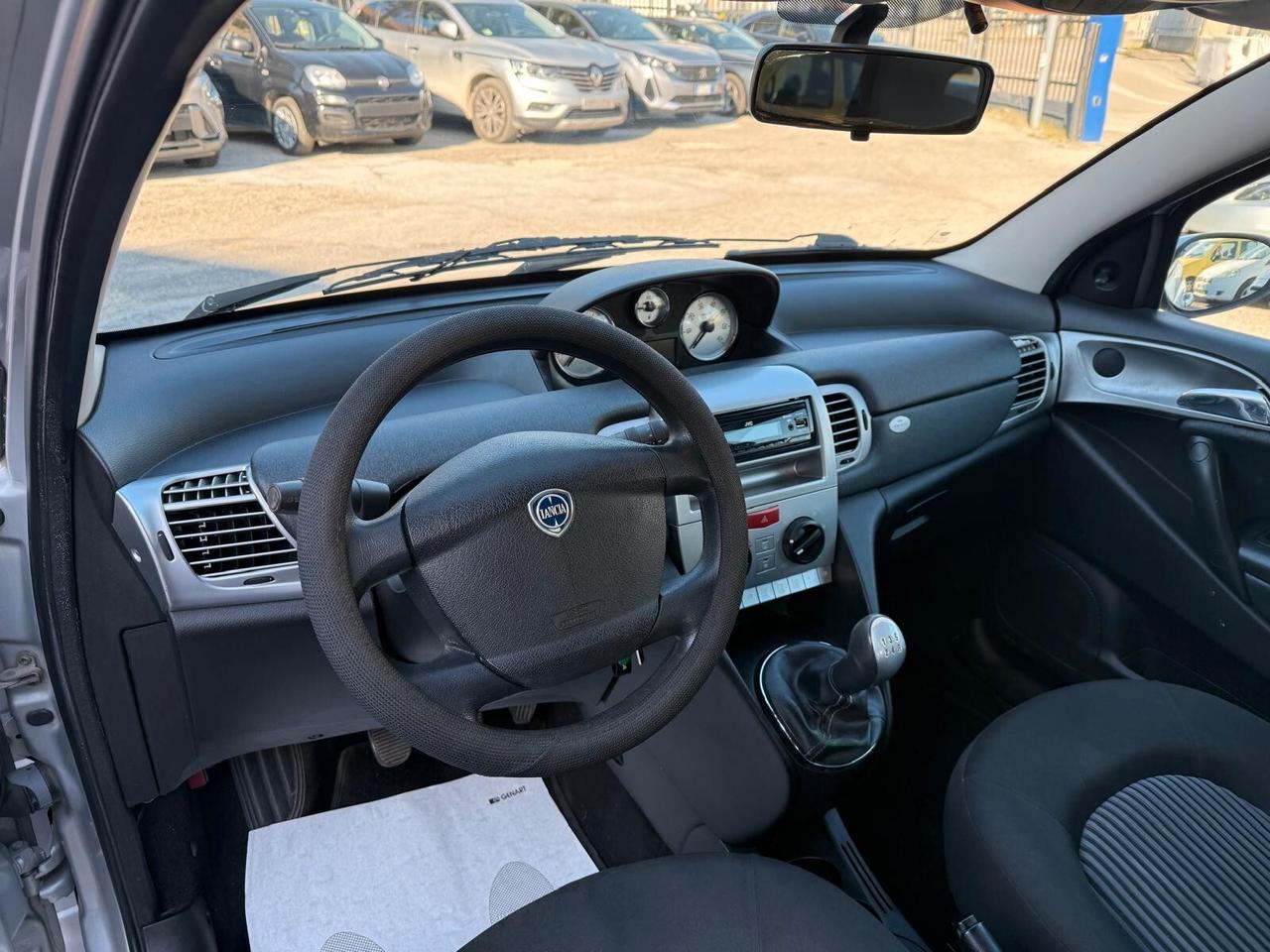 Lancia Ypsilon 1.3 MJT 75 CV Argento