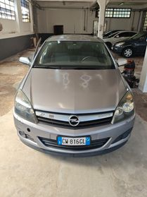 Opel Astra GTC 1.9 CDTI 120CV 3 porte Sport