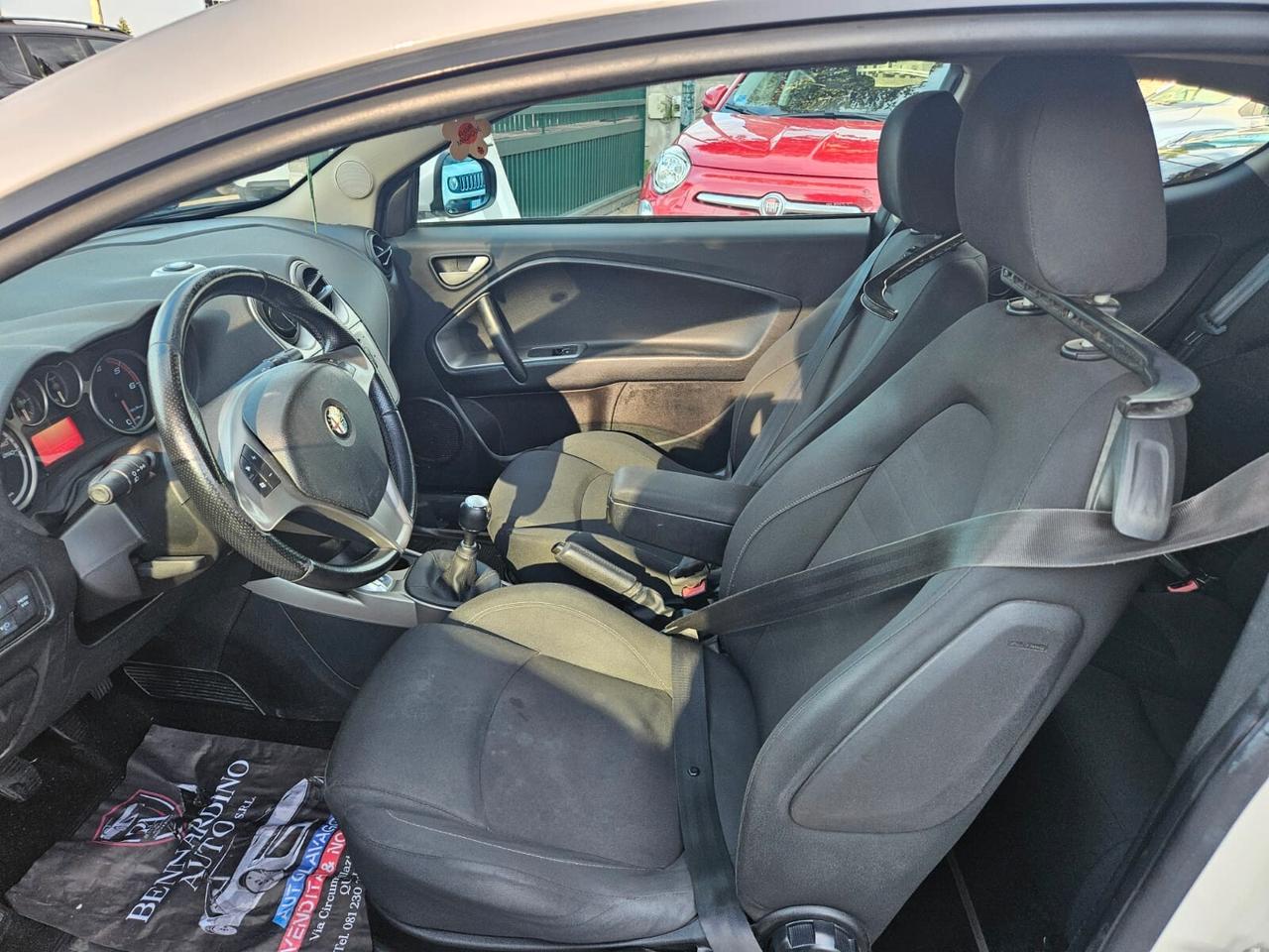 Alfa Romeo MiTo 1.3 JTDm Distinctive 2011