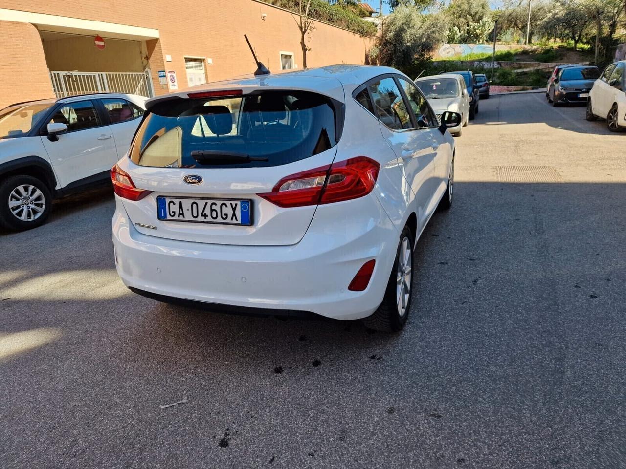 Ford Fiesta 75 CV GPL 5 porte Titanium ok neopatentati
