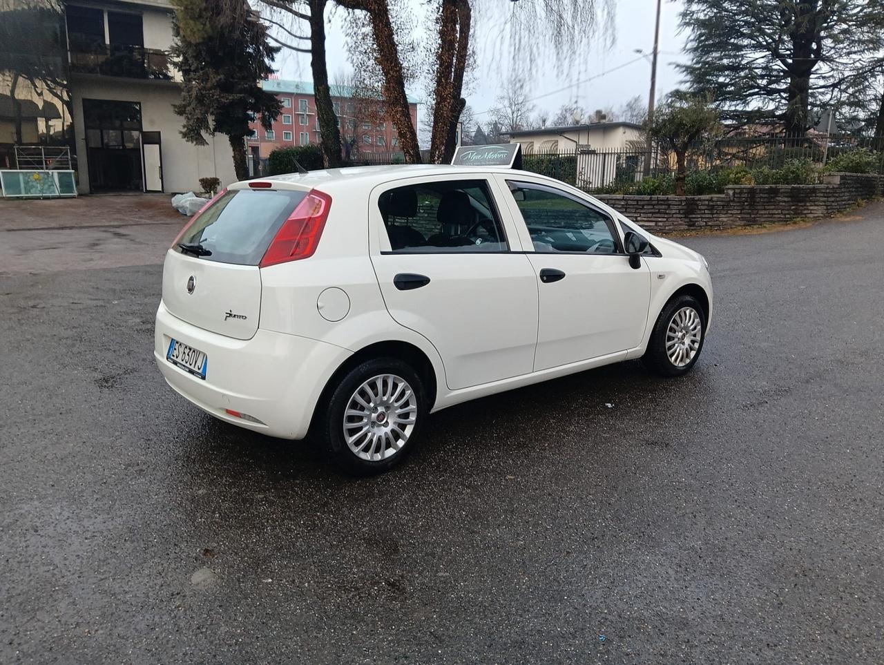 Fiat Punto 1.3 MJT II 75 CV 5 porte Easy