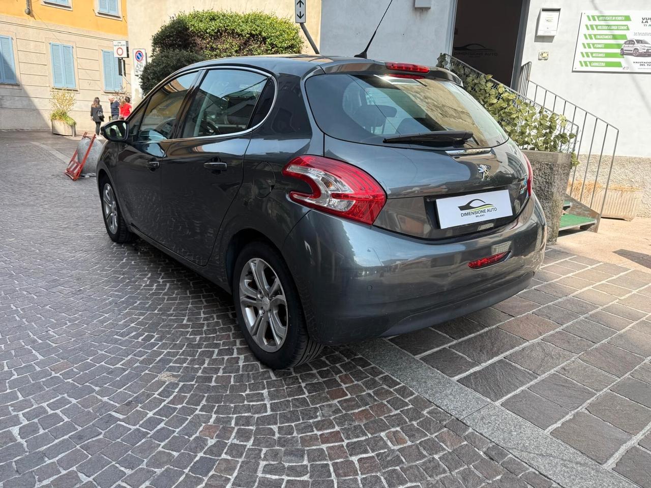 Peugeot 208 1.6 e-HDi 115 CV Stop&Start 5 porte Allure GRANDINATA