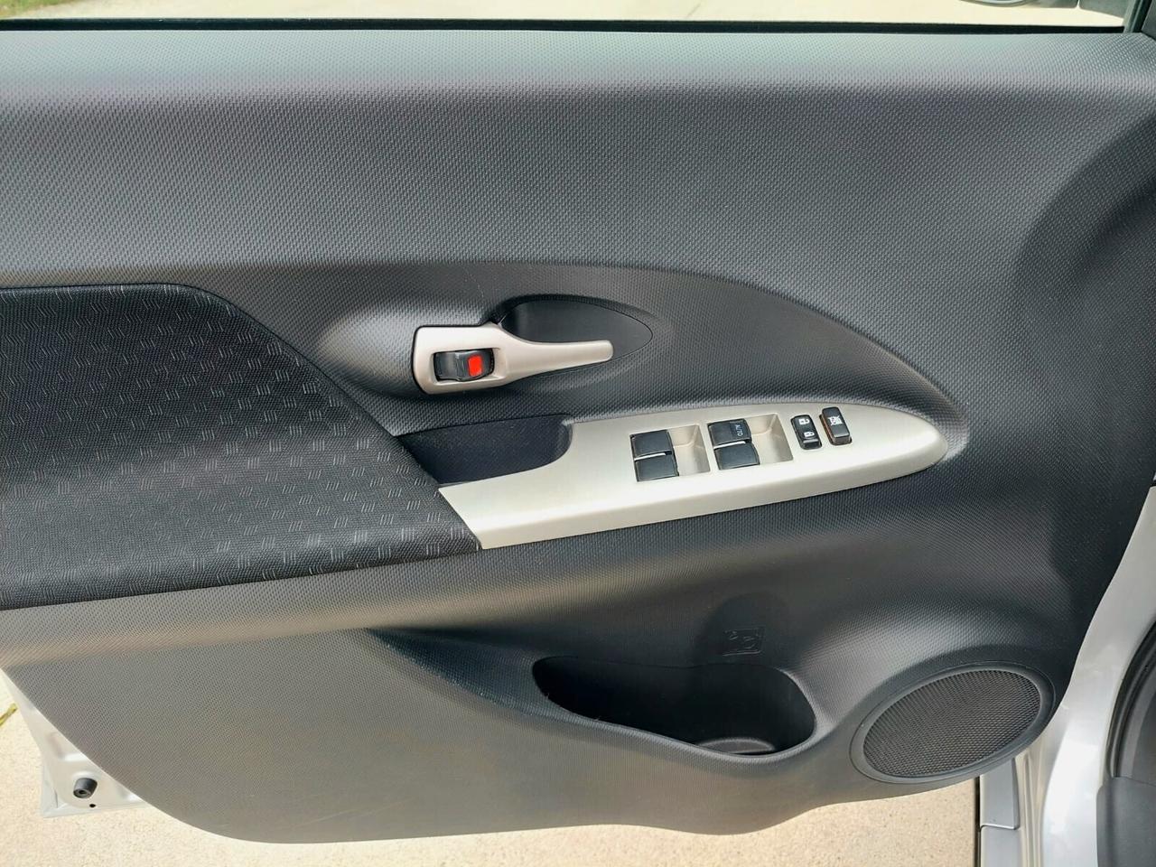 TOYOTA Urban Cruiser 1.4 D-4D AWD Sol - 2009