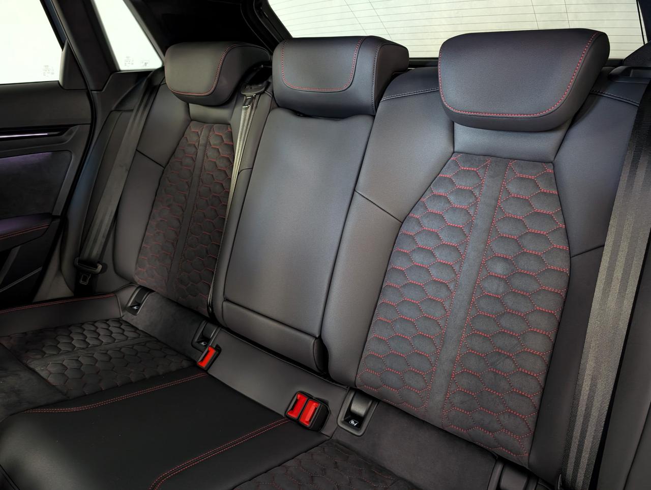 Audi 2.5 TFSI quattro S-tronic
