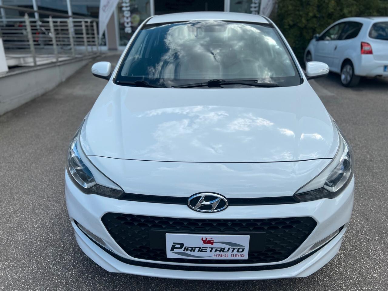 Hyundai i20 5p 1.1 crdi Comfort 75cv CLIMA/TELPDC OK NEOPAT.