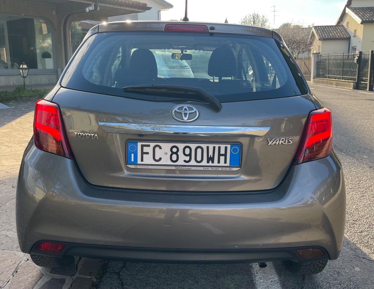 Toyota Yaris 1.0 5 porte Lounge
