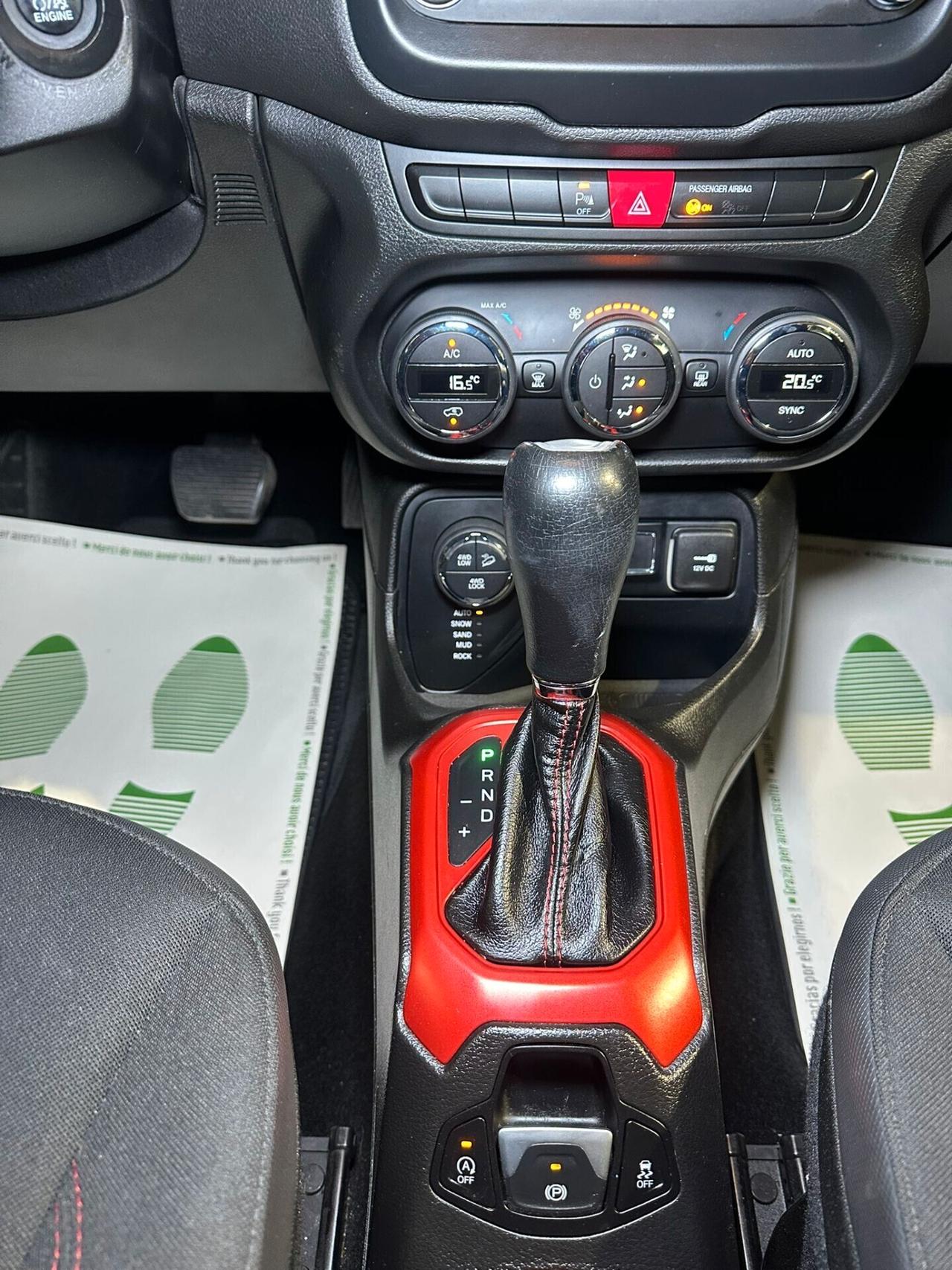 Jeep Renegade 2.0 Mjt 170CV 4WD Active Drive Trailhawk