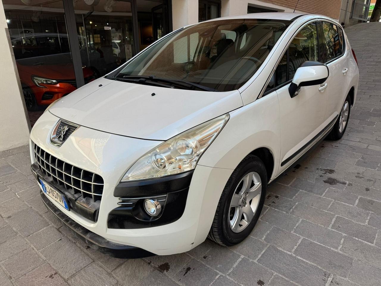 PEUGEOT 3008 1.6 HDi 112CV Business
