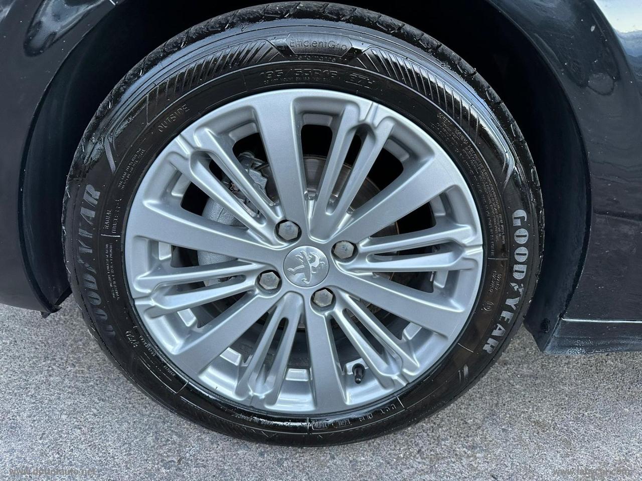 PEUGEOT 208 BlueHDi 75 5p. Allure