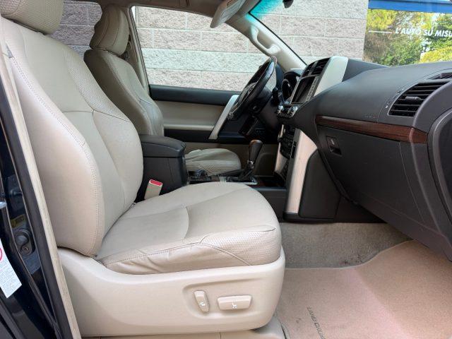 TOYOTA Land Cruiser 50 173CV 3.0 D-4D 7 POSTI INTERNI PELLE AUT.