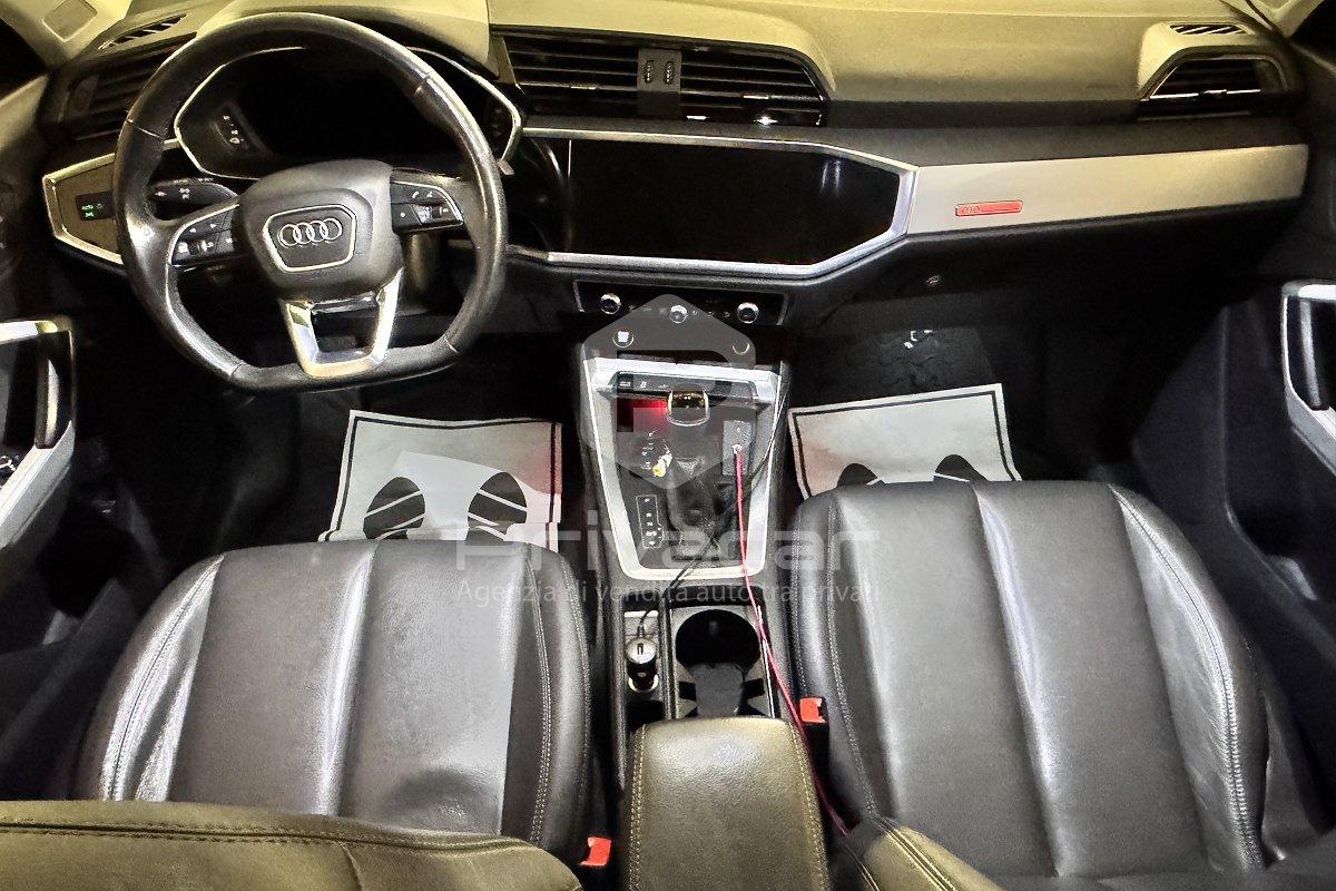 AUDI Q3 45 TFSI e S tronic S line edition