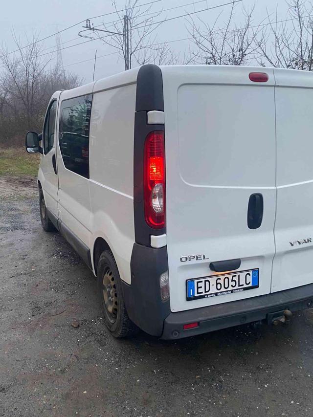 OPEL VIVARO VAN 2.5 CDTI 6 POSTI GANCIO TRAINO