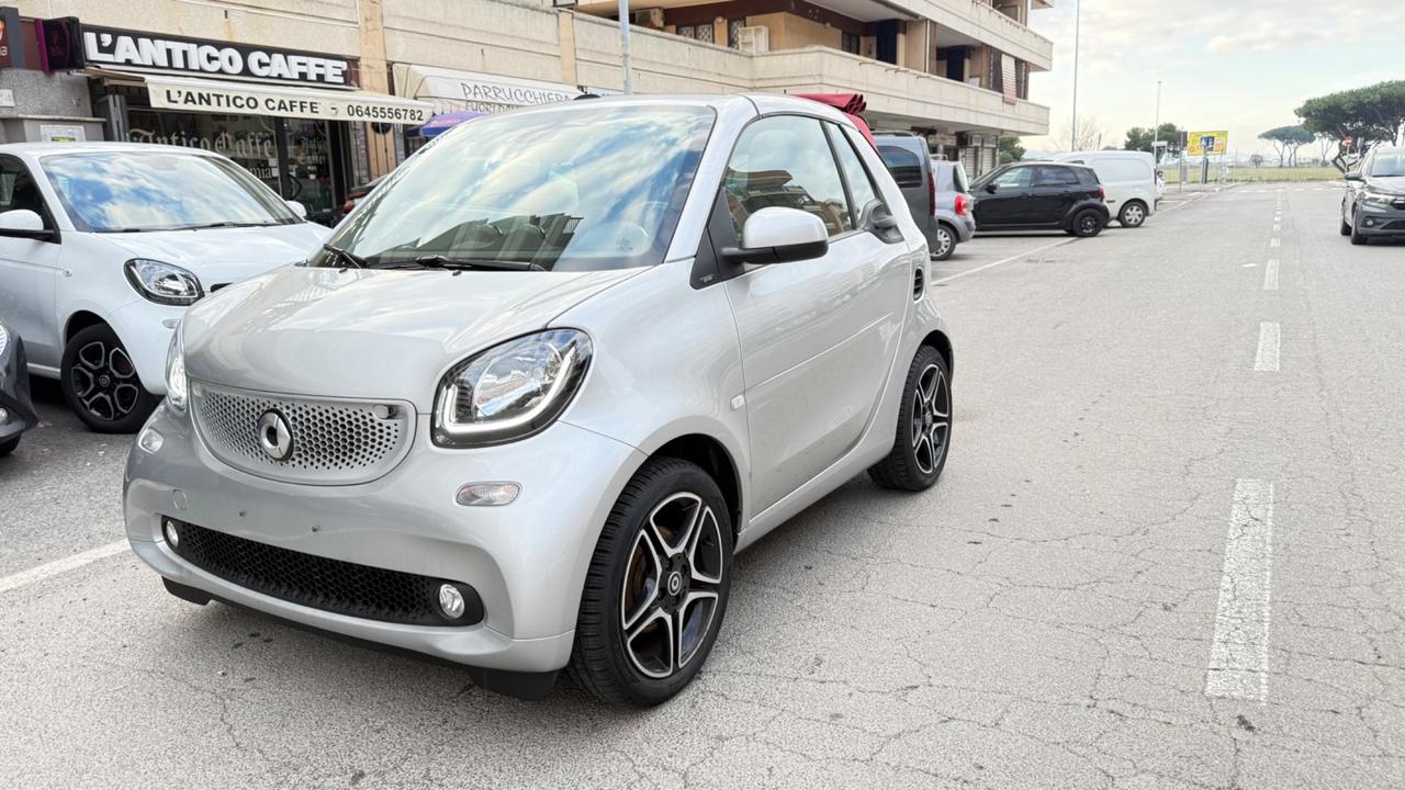 Smart ForTwo 90 0.9 T twinamic cabrio Prime LED NAVI KAMERA PDC PELLE CERCHI 16 PACK SPORT BLUETOOTH