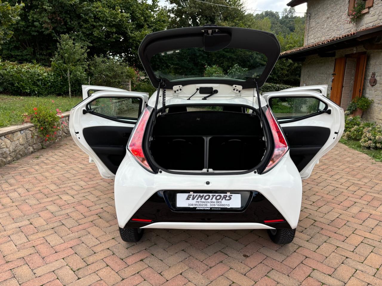 Toyota Aygo 1.0 VVT-i 69 CV 5 porte OK NEOPATENTATI