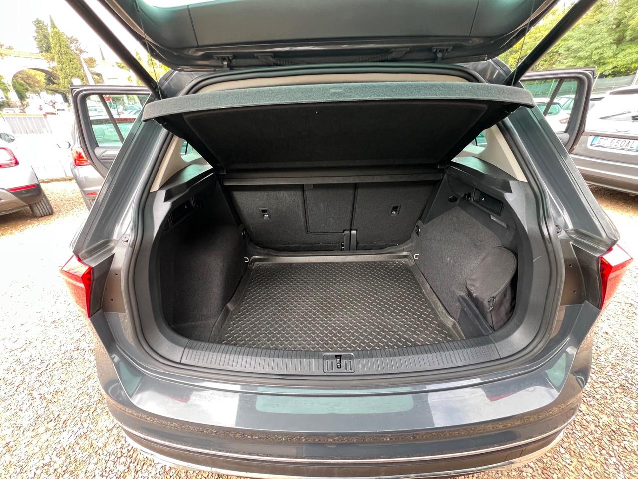 Volkswagen Tiguan 2.0 TDI 150 CV SCR DSG Elegance