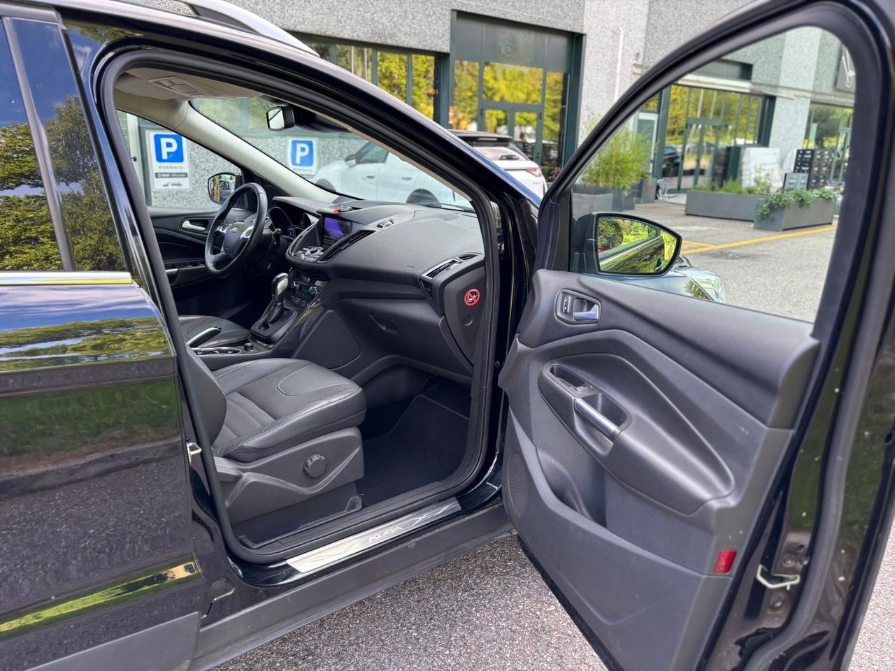 Ford Kuga 2.0 TDCI 150 CV S&S 4WD Powershift Titanium