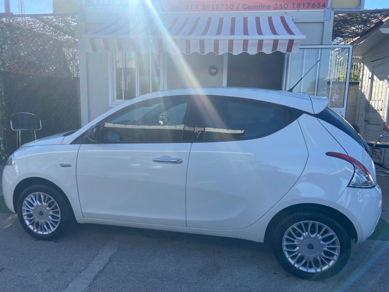 Lancia Ypsilon 1.2 69 CV GPL Ecochic nuova garanzia12