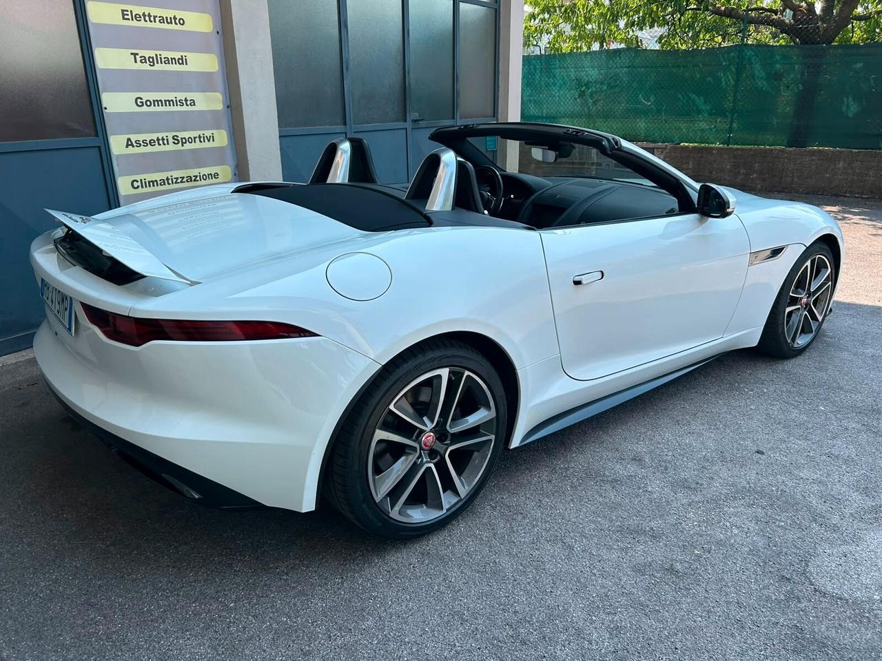 Jaguar F-Type 2.0 aut. Convertibile R-Dynamic 2021