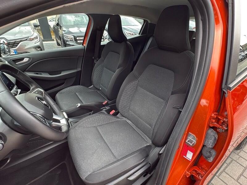 Renault Clio Clio 1.6 E-Tech full hybrid Equilibre 145cv auto