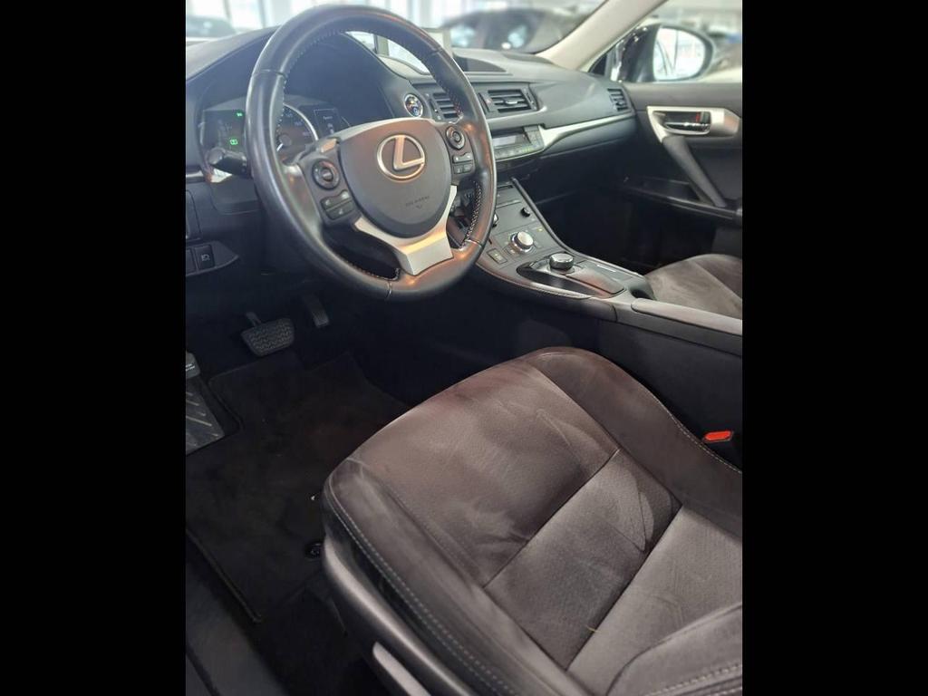 Lexus CT 200h 1.8 Hybrid Business CVT