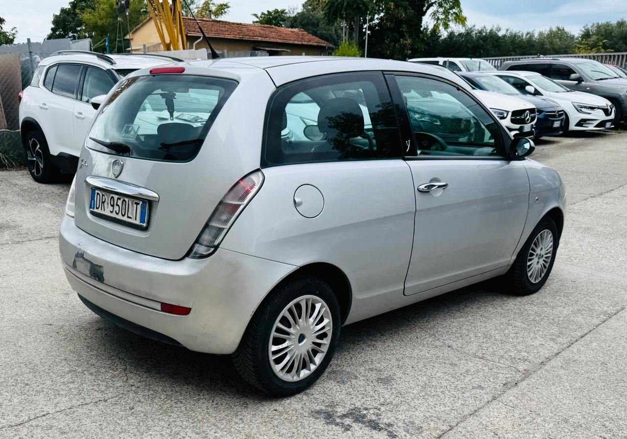 Lancia Ypsilon 1.2 Oro Plus