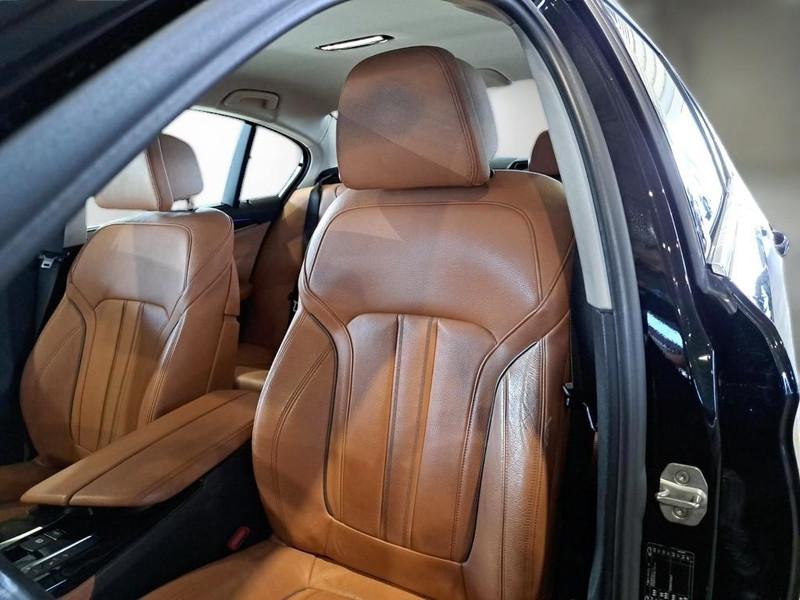 BMW 530 Luxury Auto 4 PORTE BERLINA