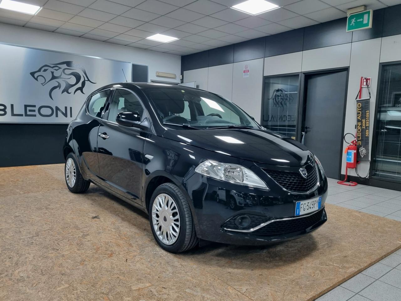 Lancia Ypsilon 1.2 69 CV 5 porte Gold