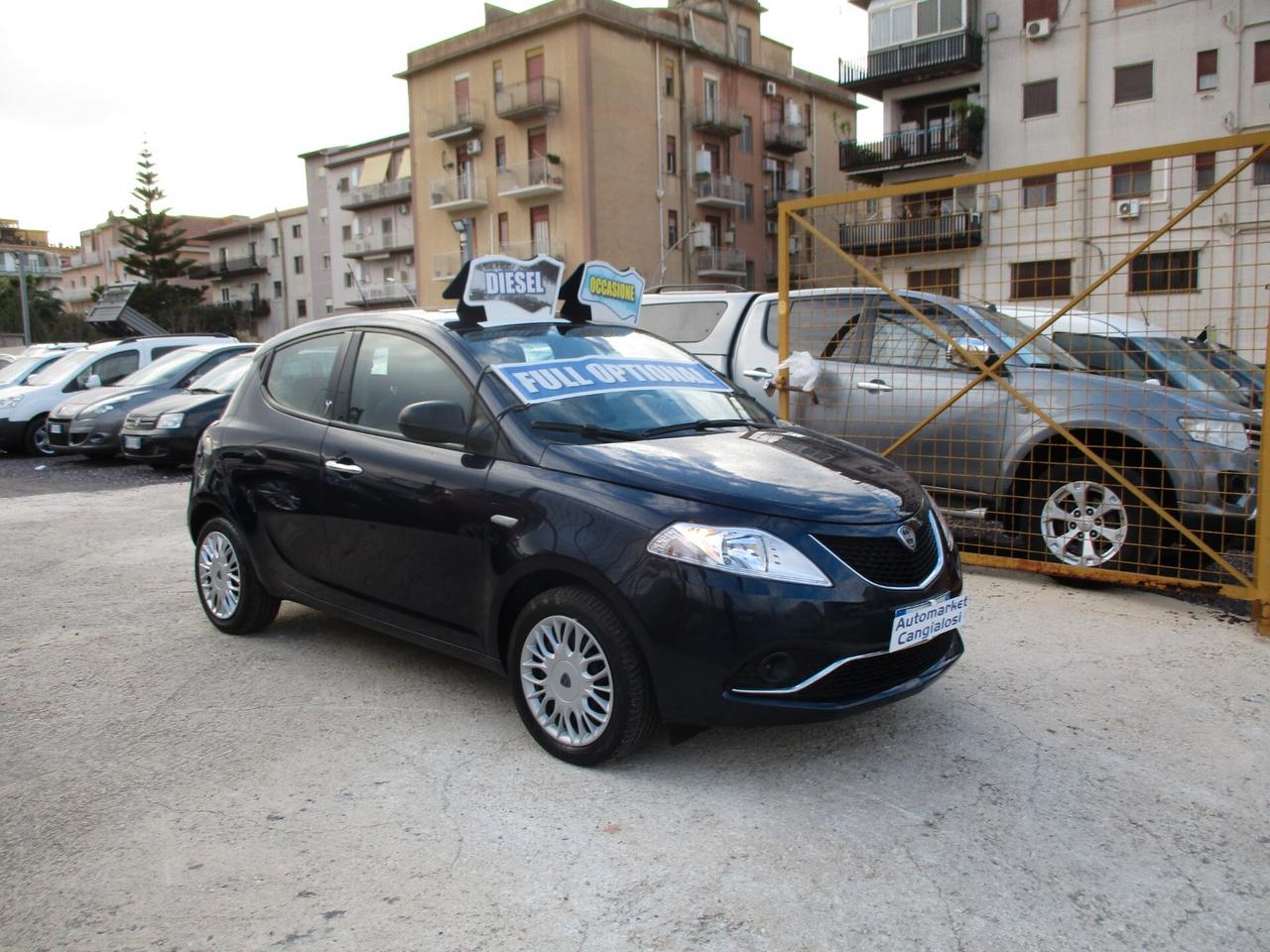 Lancia Ypsilon 1.3 MJT 95 CV PARI AL NUOVO