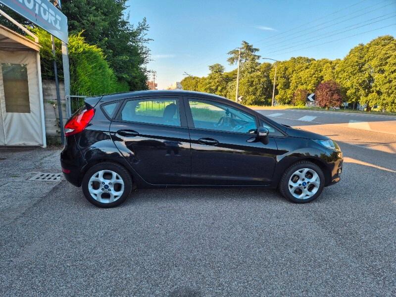 FORD Fiesta 6ª serie Bs Fiesta Ikon 1.4 TDCi 7...