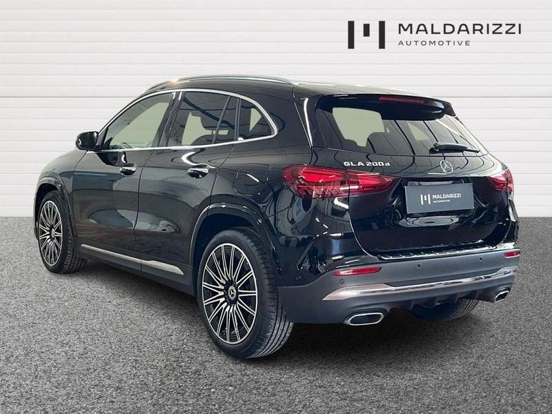 Mercedes-Benz GLA GLA-H247 2023 200 d AMG Line Premium Plus auto