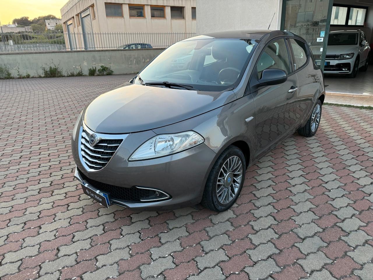 Lancia Ypsilon 1.3 MJT 75 CV Platinum Pochi Km