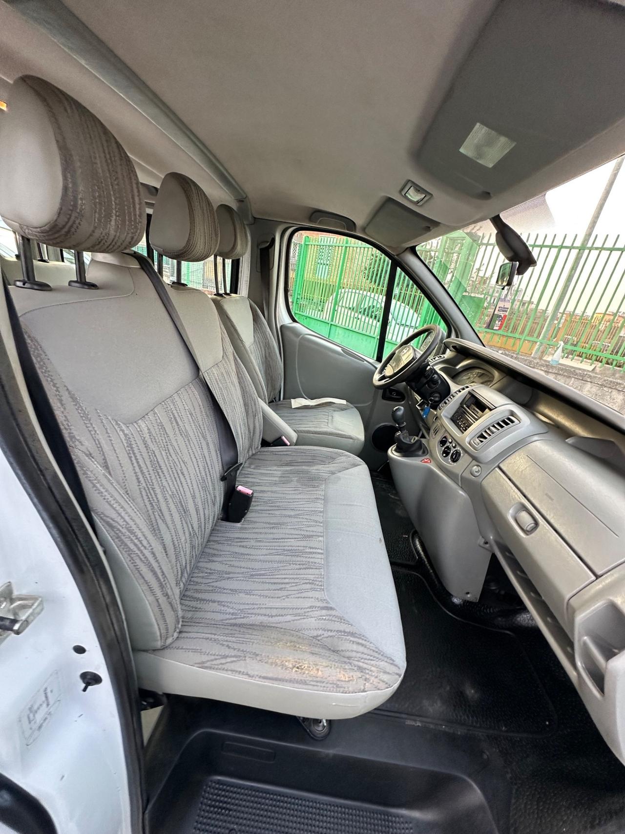 Nissan Primastar C29 2.5 dCi 150CV PC-TN Combi Smart