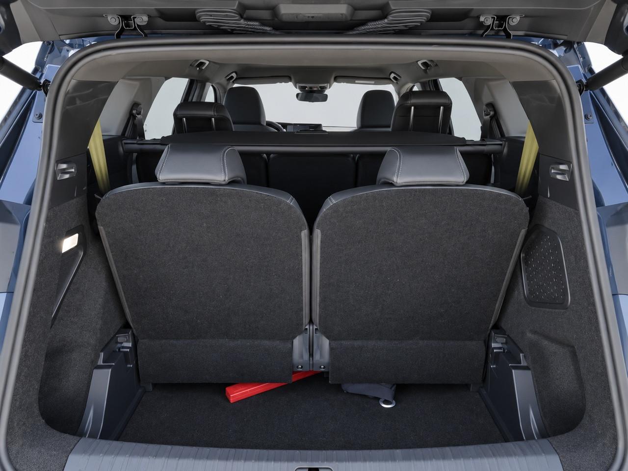 PEUGEOT 5008 III 2024 - Nuovo 5008 Hybrid 136 e-DCS6 GT