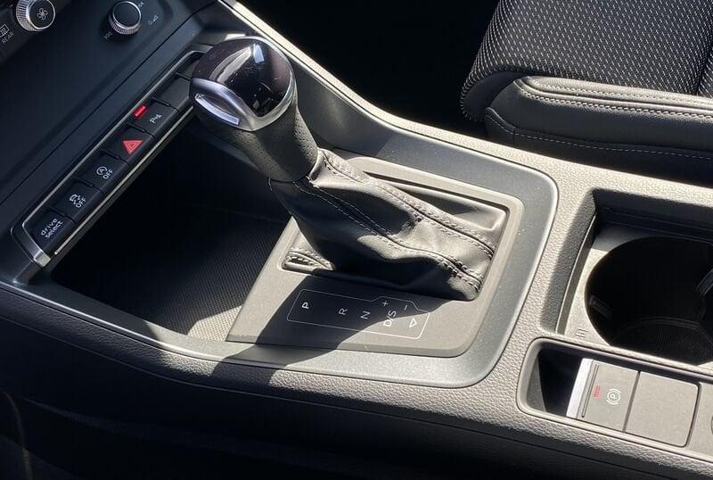 Audi Q3 SPB S Line interno ed esterno 2.0 TDI 150CV S-Tronic 35