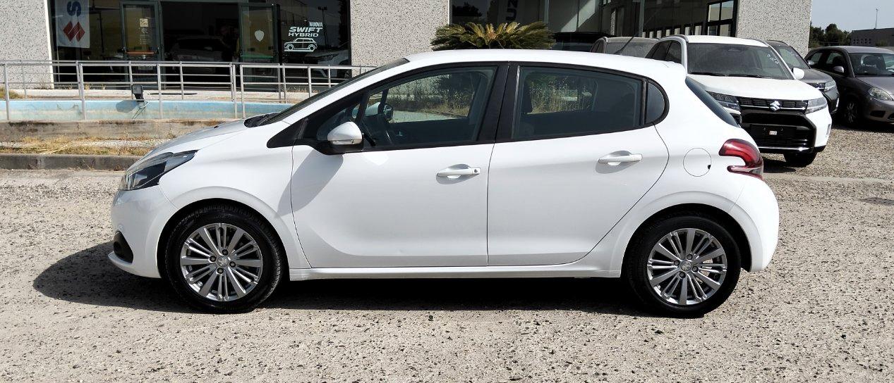 Peugeot 208 5 Porte 208 5p 1.6 bluehdi Active 75cv