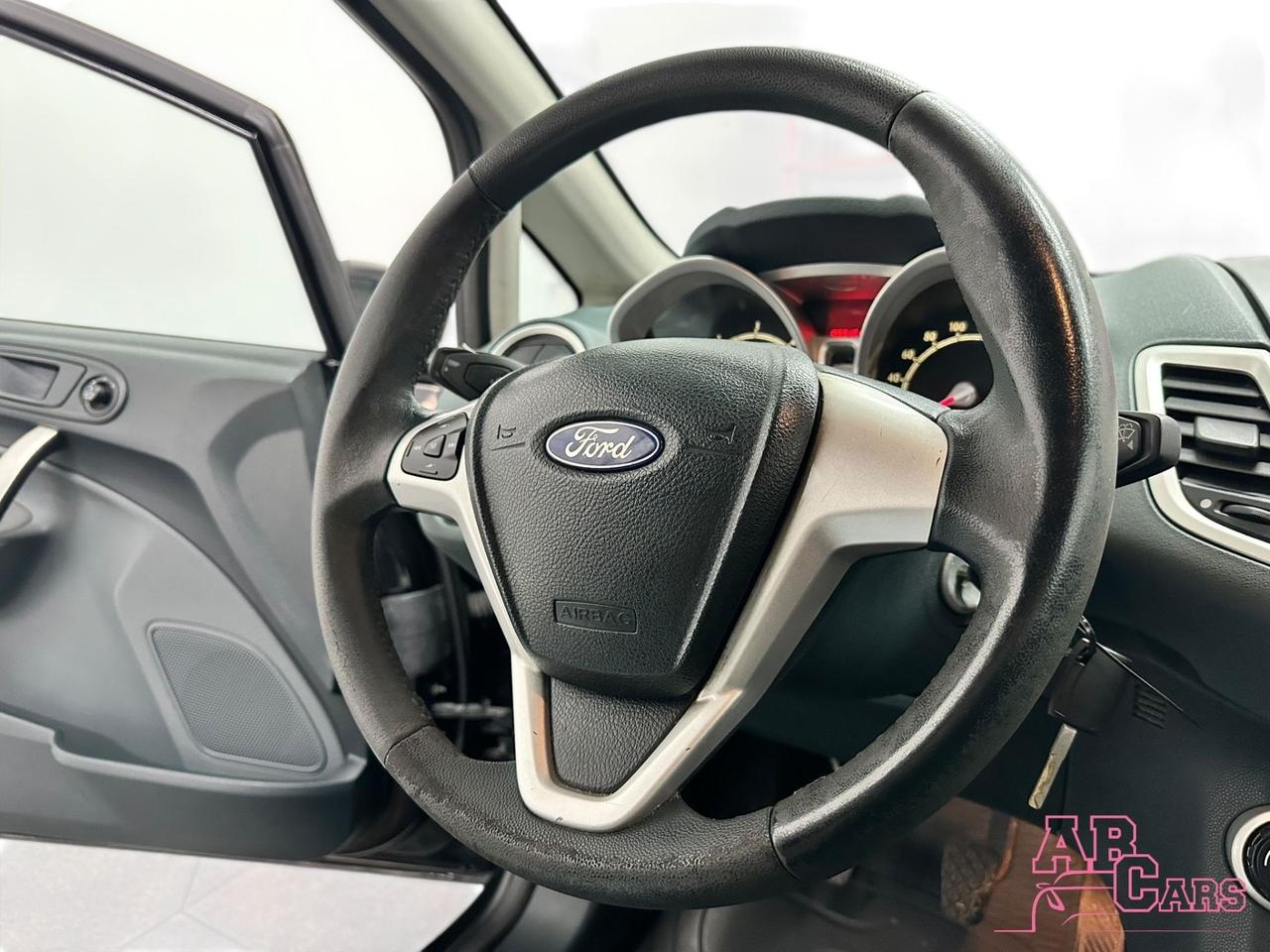 Ford Fiesta 1.4 TDCi 5p. Titanium NEOPATENTATI