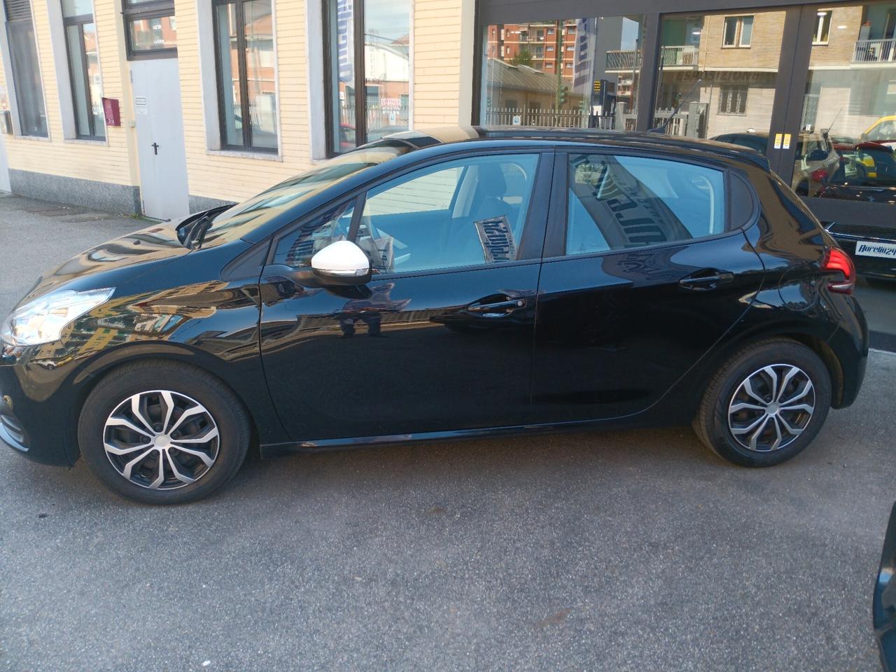 Peugeot 208 PureTech 68 5 LIKE NEOPATENTATO
