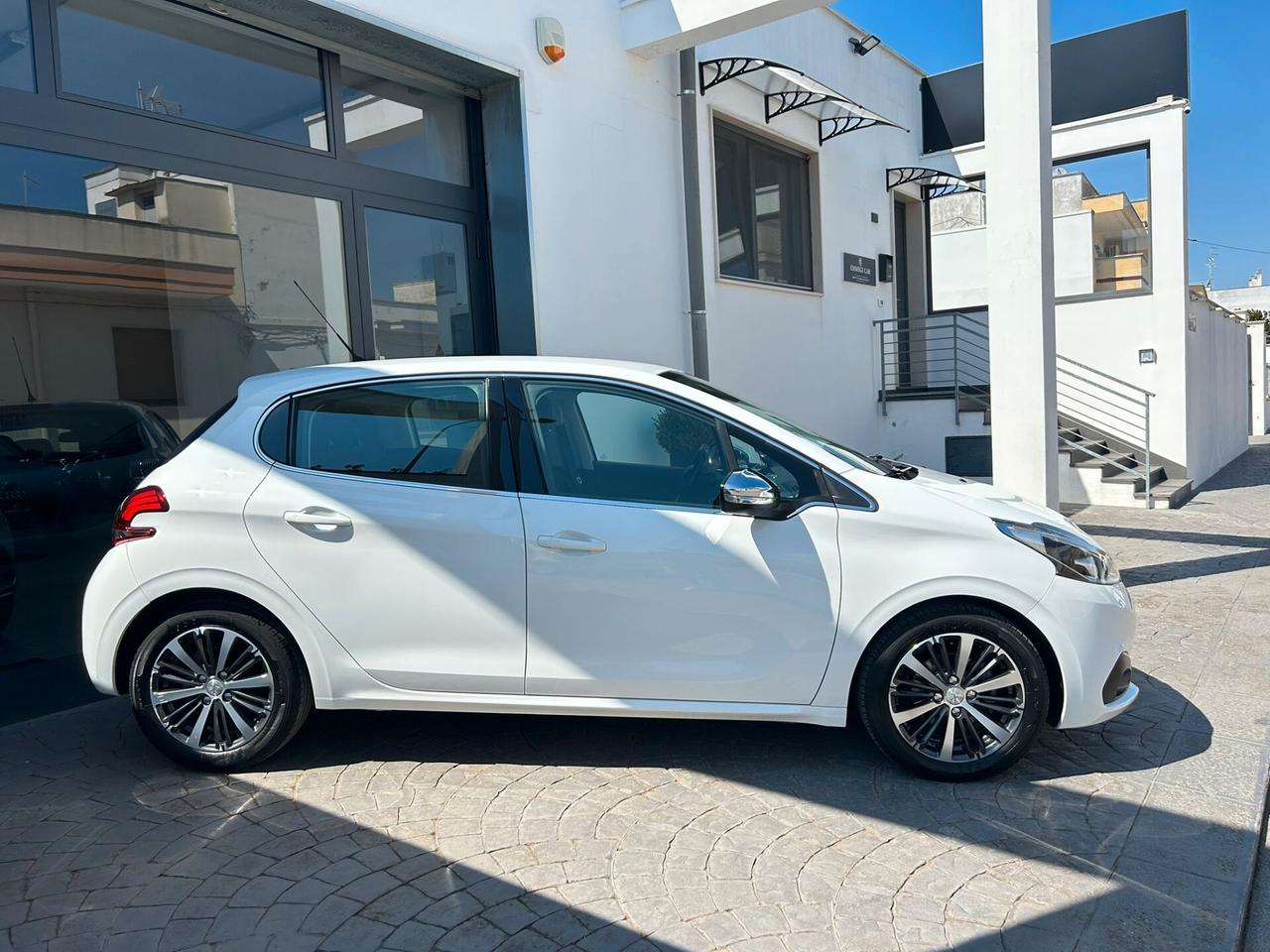 Peugeot 208 1.6 HDI 75Cv ALLURE NAVI Km99.000-2018