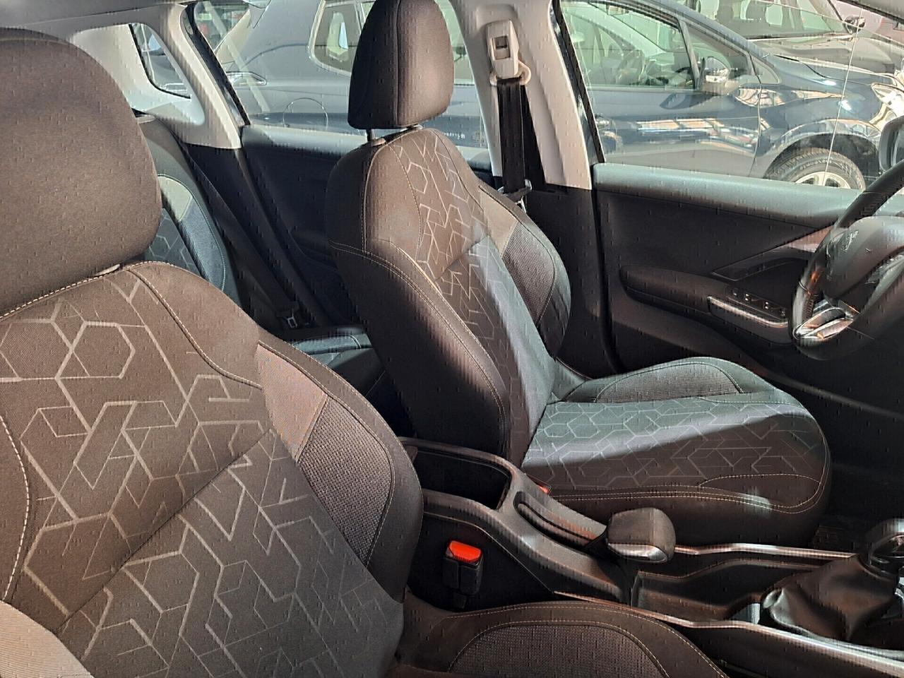Peugeot 2008 1.2 PureTech 82CV 1 PROPRIETARIO